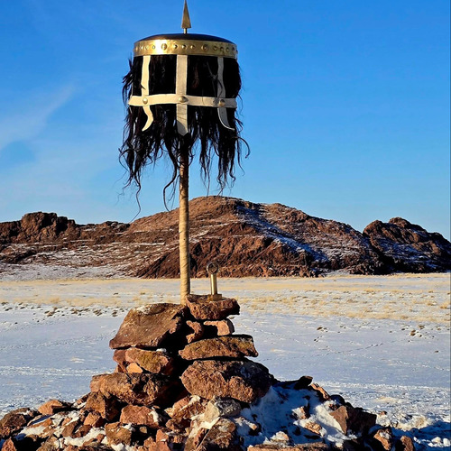 ХАР СҮЛД ЗАЛЖ, ГАЛ ТАХИХ ЁСЛОЛ ХИЙЛЭЭ